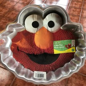 Wilton Elmo cake pan